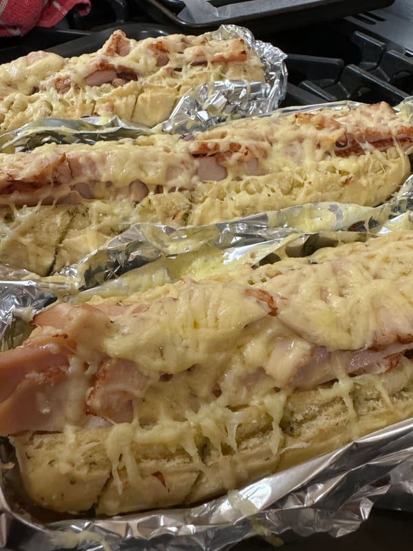 Turkey, Brie & Cranberry Garlic Bread