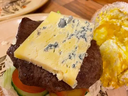 Minute Steak & Cornish Blue Burgers